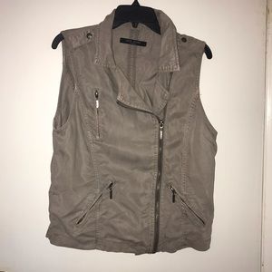 Max Jeans Elephant Gray Zippered Utility Vest